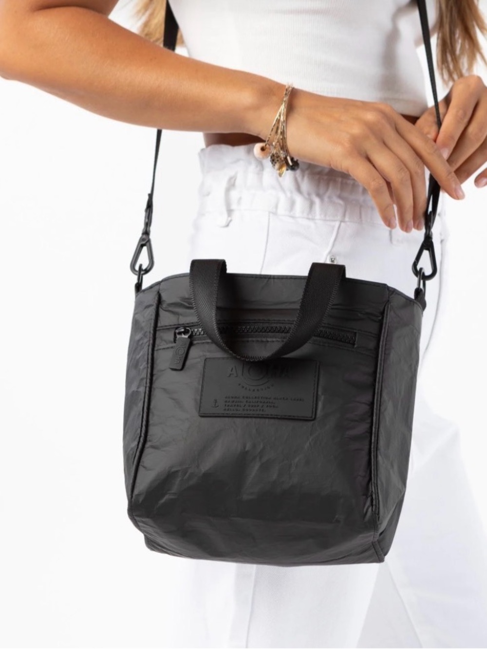 NWT Aloha Collection Monochrome Crossbody Bag Black Splash Proof